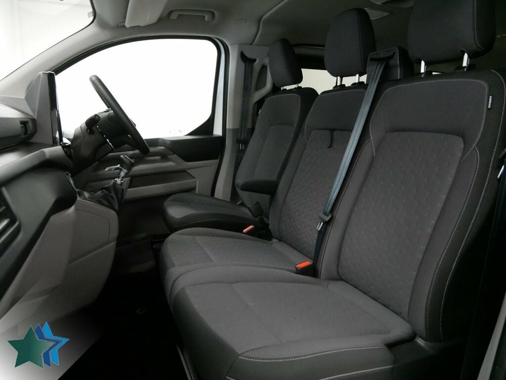 Ford Tourneo Custom 2L 2.0 320 Ecoblue Titanium Luxe Minibus Double Ca White #6
