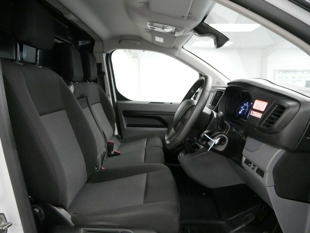Peugeot Expert Professional Premium White #15