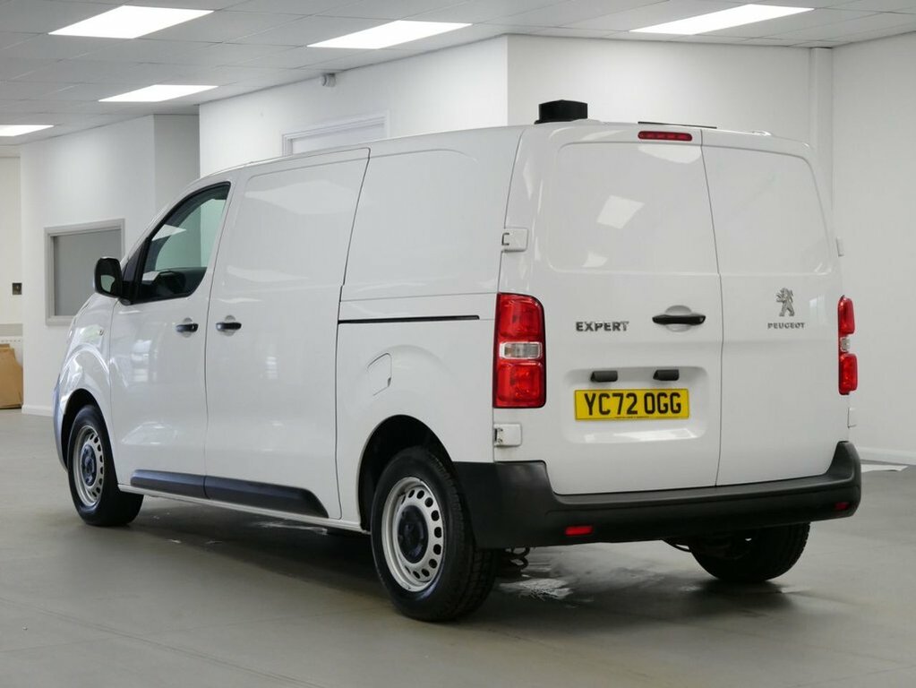 Peugeot Expert Professional Premium White #9