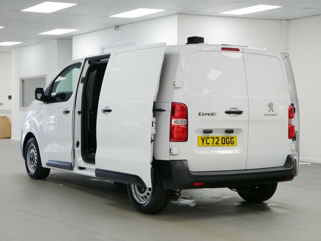 Peugeot Expert Professional Premium White #24