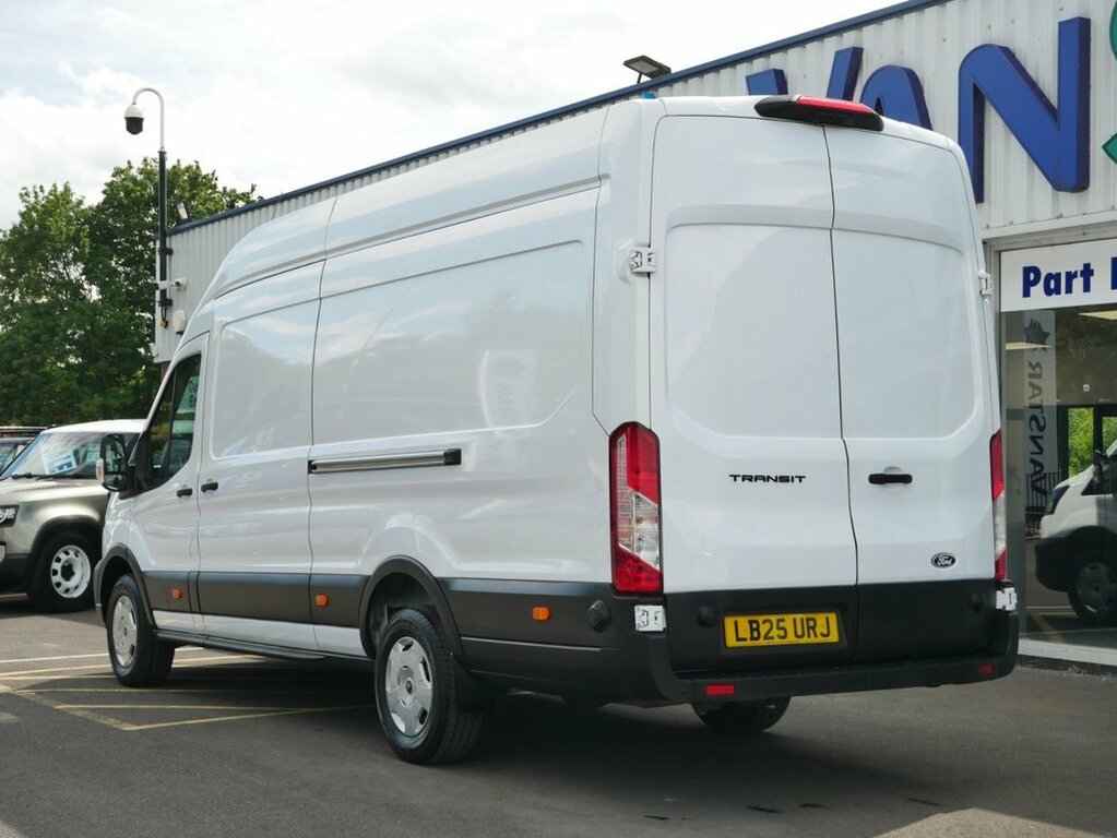 Ford Transit Custom 2L 2.0 350 Ecoblue Trend Panel Van Manu LB25URJ White #6