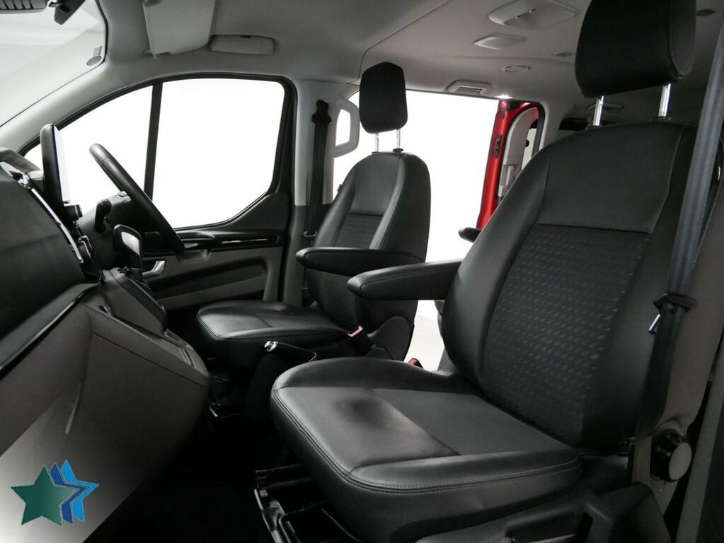 Ford Tourneo Custom 2L 2.0 320 Ecoblue Sport Minibus Double Cab Di Red #4