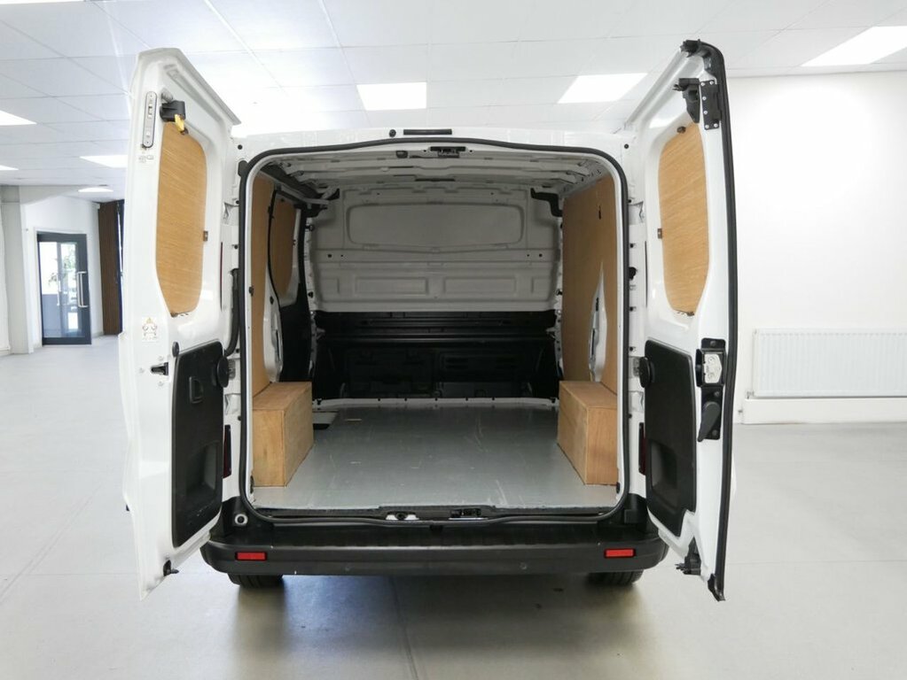 Renault Trafic 2L 2.0 Dci Blue Sl28 Sport Panel Van Ma White #3