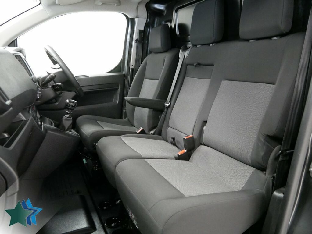 Vauxhall Vivaro 2L 2.0 Turbo D 3100 Pro Panel Van 6Dr Manua Grey #5