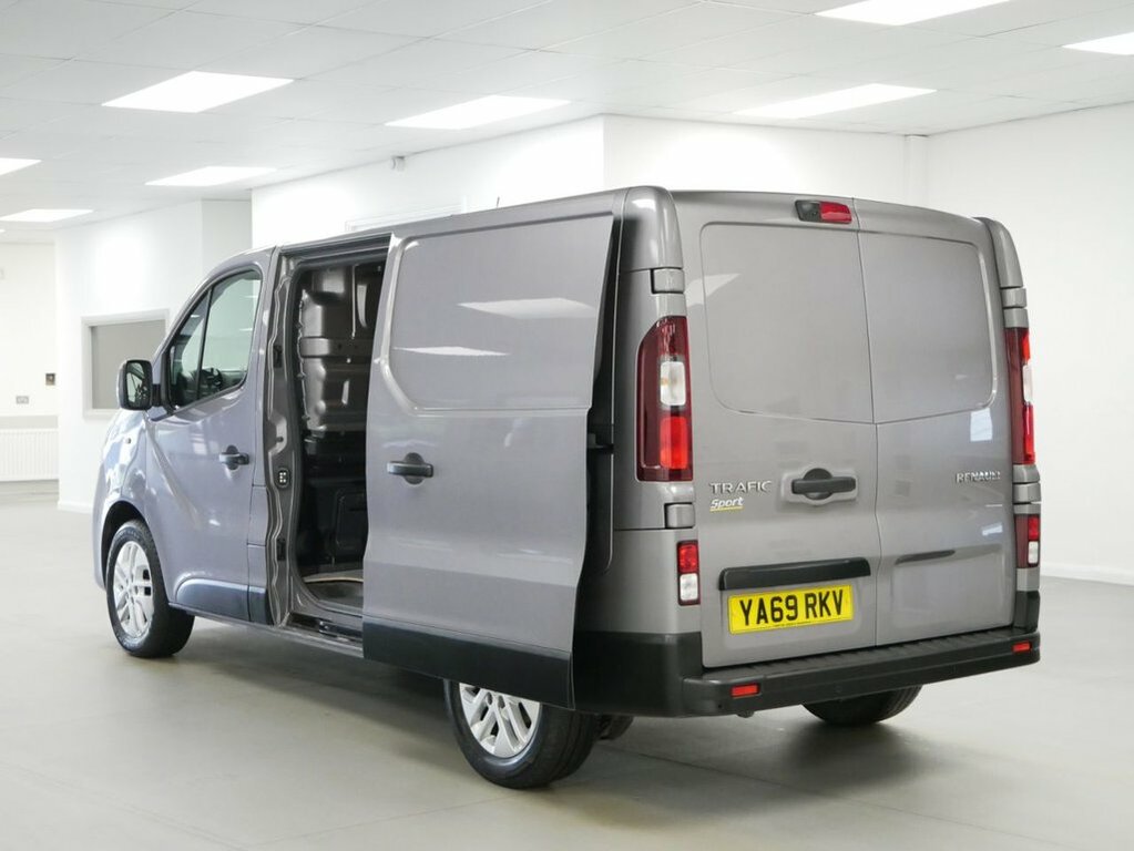 Renault Trafic Mpv Grey #24