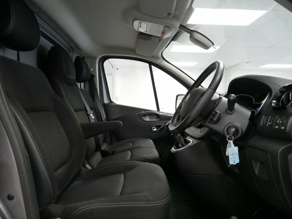 Renault Trafic Mpv Grey #15