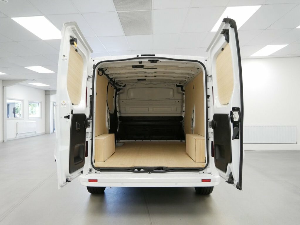 Nissan Primastar 2L 2.0 Dci 30 Tekna Panel Van Lh White #3