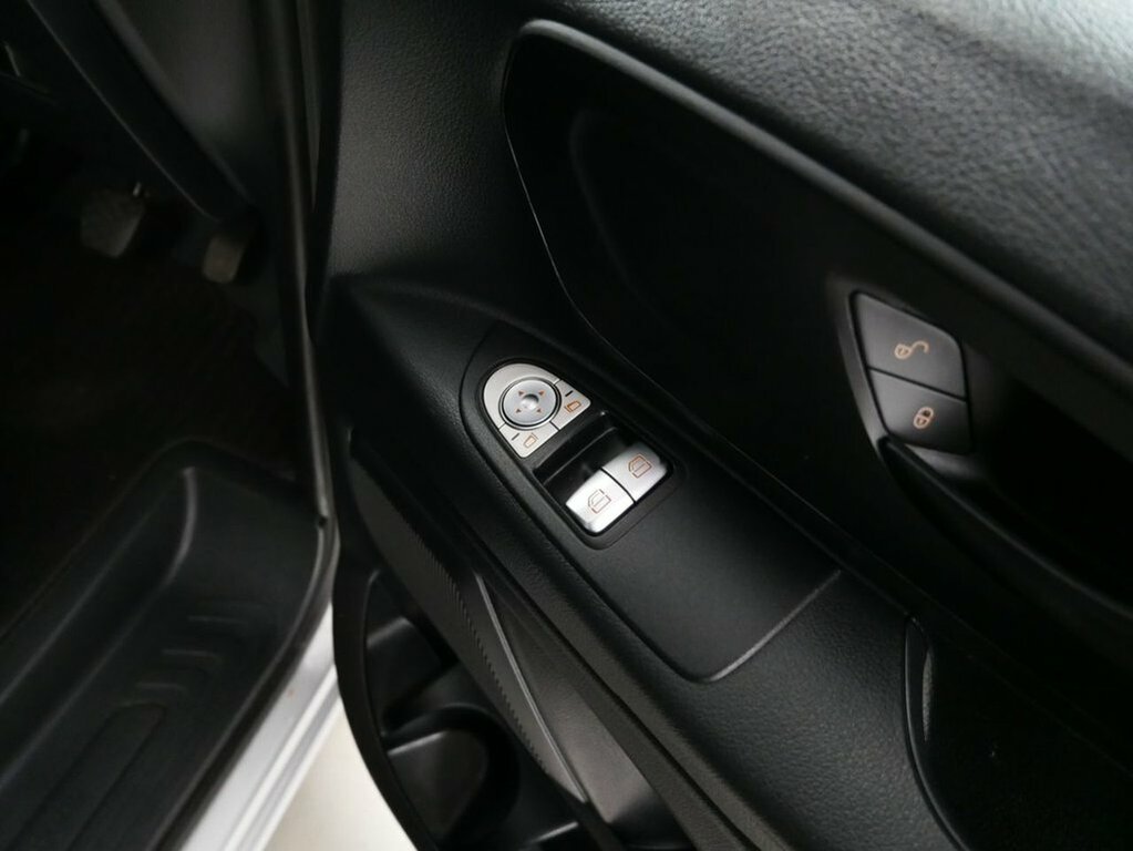 Mercedes-Benz Vito 116 Progressive L2 Black #32