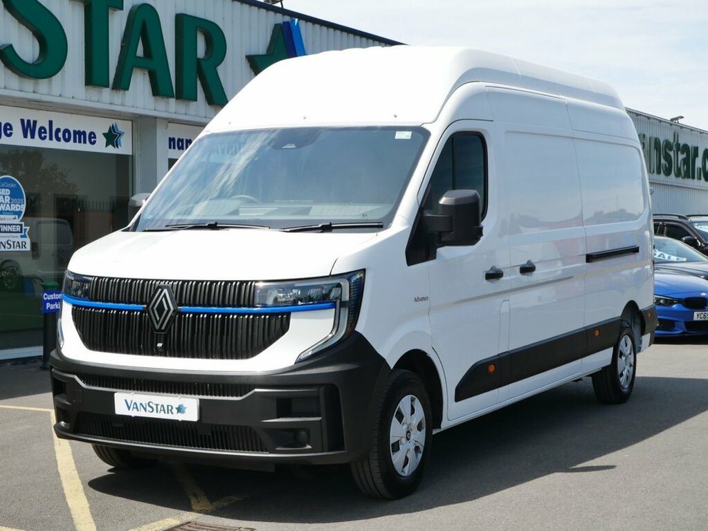 Renault Master Mpv White