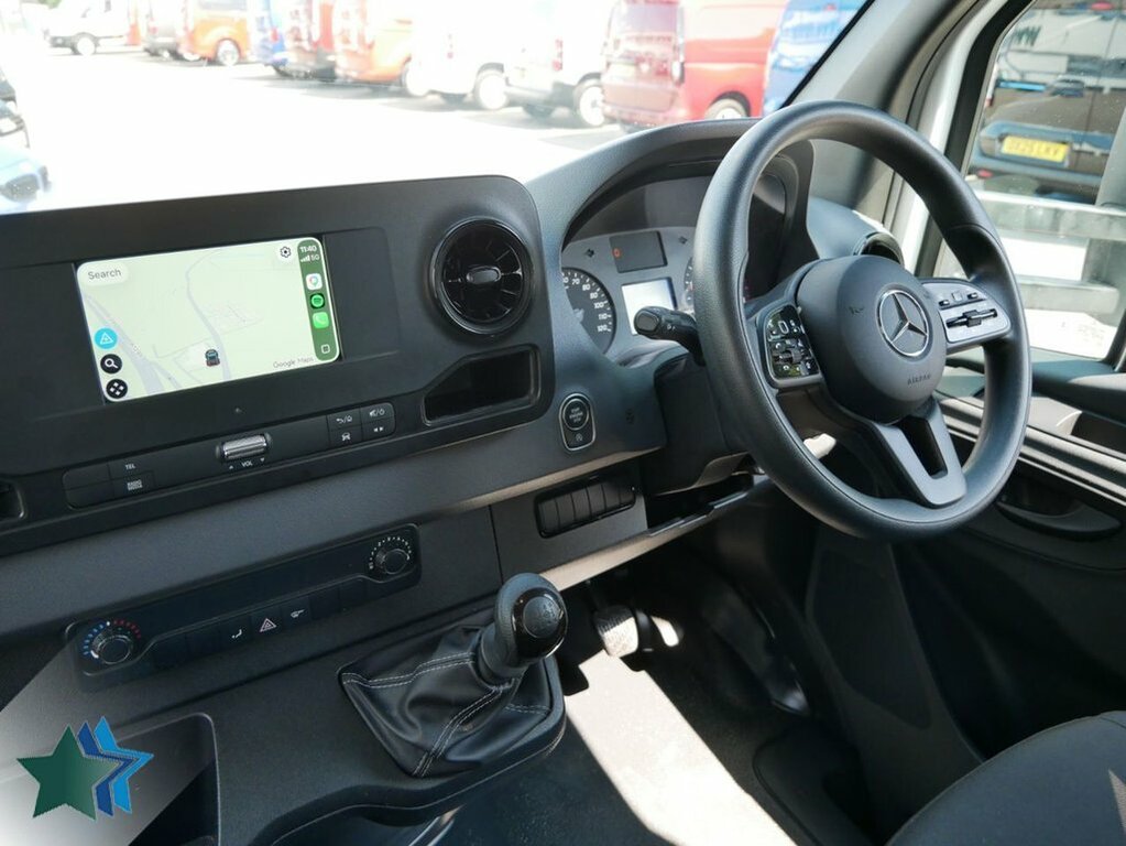 Mercedes-Benz Sprinter 2L 2.0 315 Cdi Progressive Chassis Cab White #4