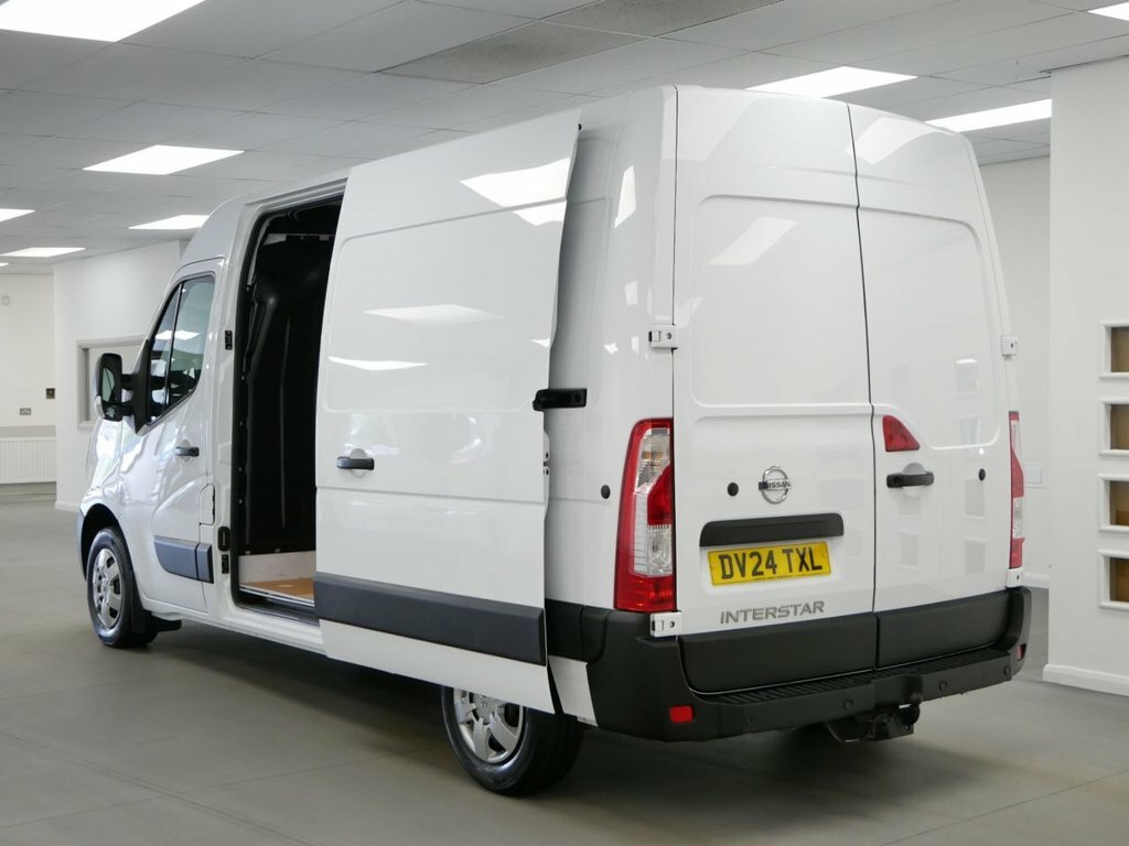 Nissan InterStar 2.3L Dci 35 Acenta Panel Van Fwd White #18