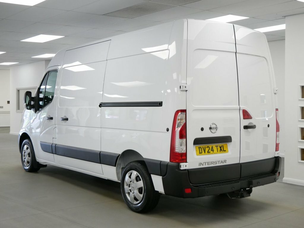 Nissan InterStar 2.3L Dci 35 Acenta Panel Van Fwd White #8