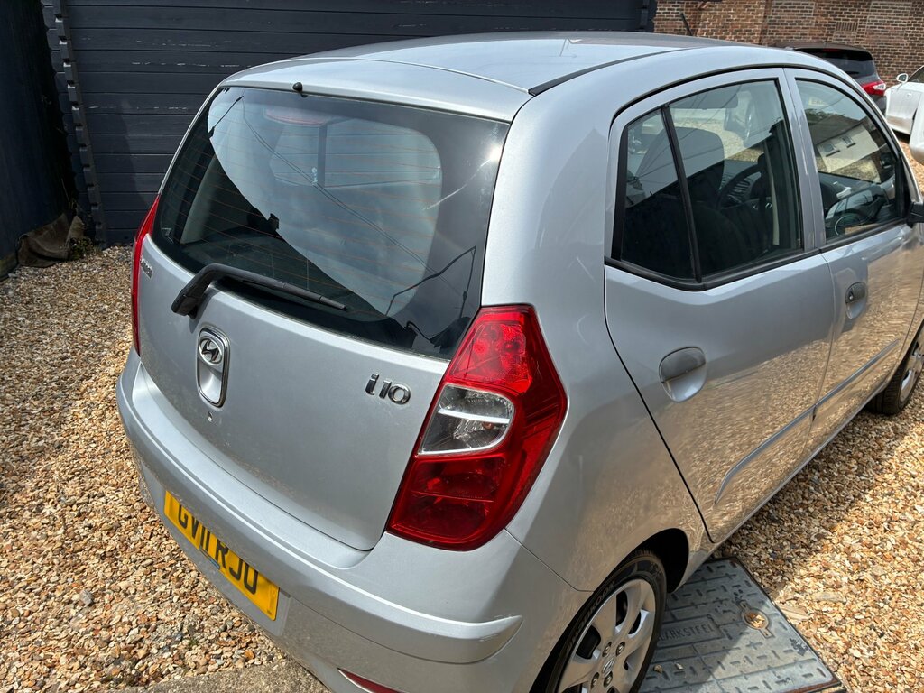 Hyundai I10 1.2 Classic Hatchback Euro 5 85 Silver #2