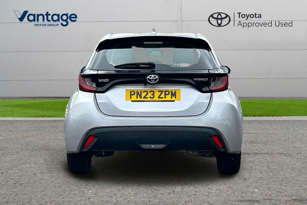 Toyota Yaris 1.5 Vvt-h Icon E-cvt Euro 6 Ss PN23ZPM Silver #4
