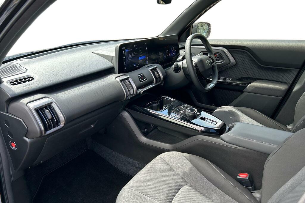 Toyota Urban Cruiser 61Kwh Design PK26BXL Black #5