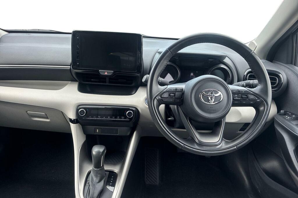 Toyota Yaris 1.5 Vvt-h Excel E-cvt Euro 6 Ss HJ72AEN White #6