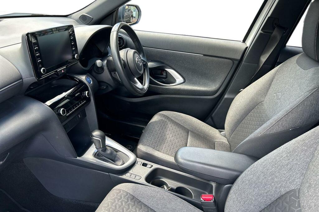 Toyota Yaris Cross 1.5 Vvt-h Design E-cvt Euro 6 Ss VU22JHK White #5