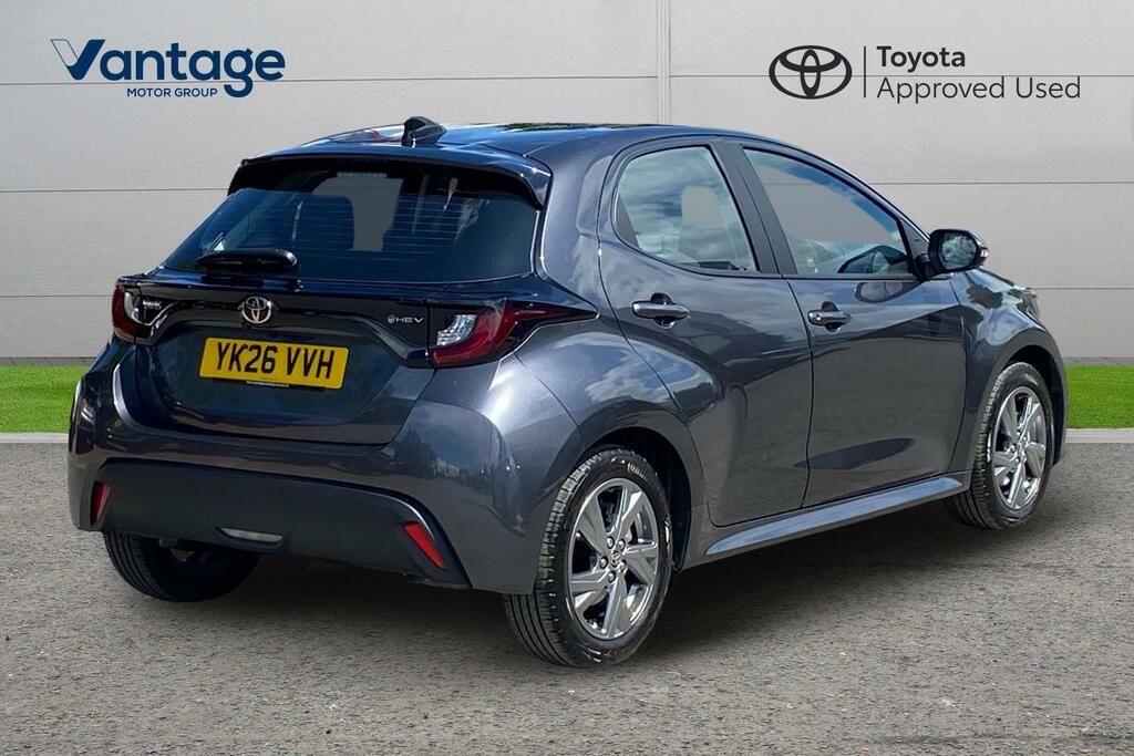 Toyota Yaris 1.5 Vvt-h Icon E-cvt Euro 6 Ss YK26VVH Grey #2