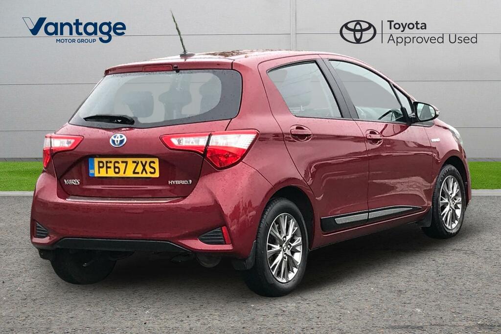 Toyota Yaris 1.5 Vvt-h Icon E-cvt Euro 6 Ss PF67ZXS Red #2