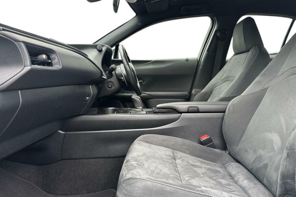 Lexus UX 300E 54.3Kwh EJ71FWL White #6