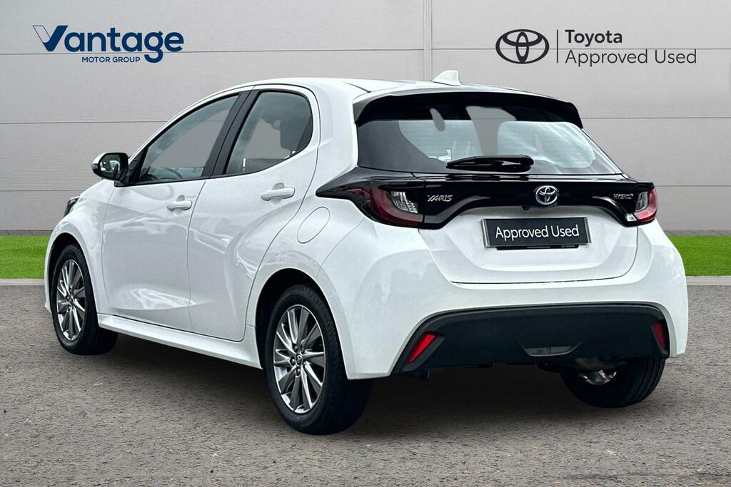 Toyota Yaris 1.5 Vvt-h Icon E-cvt Euro 6 Ss LT23PJV White #4