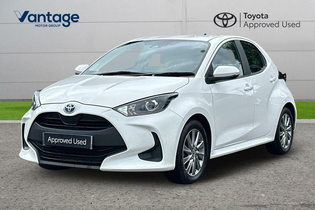 Toyota Yaris 1.5 Vvt-h Icon E-cvt Euro 6 Ss LT23PJV White #3