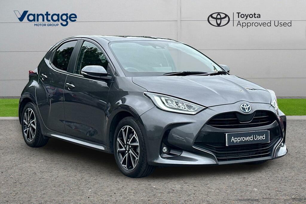 Toyota Yaris 1.5 Vvt-h Design E-cvt Euro 6 Ss Grey