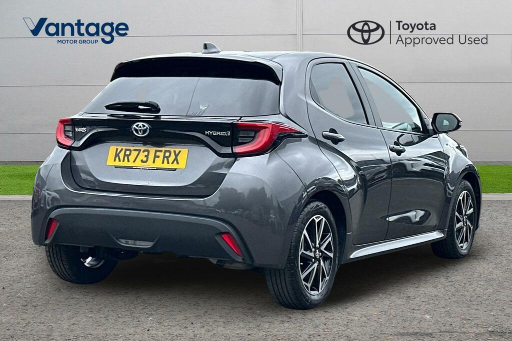 Toyota Yaris 1.5 Vvt-h Design E-cvt Euro 6 Ss KR73FRX Grey #2
