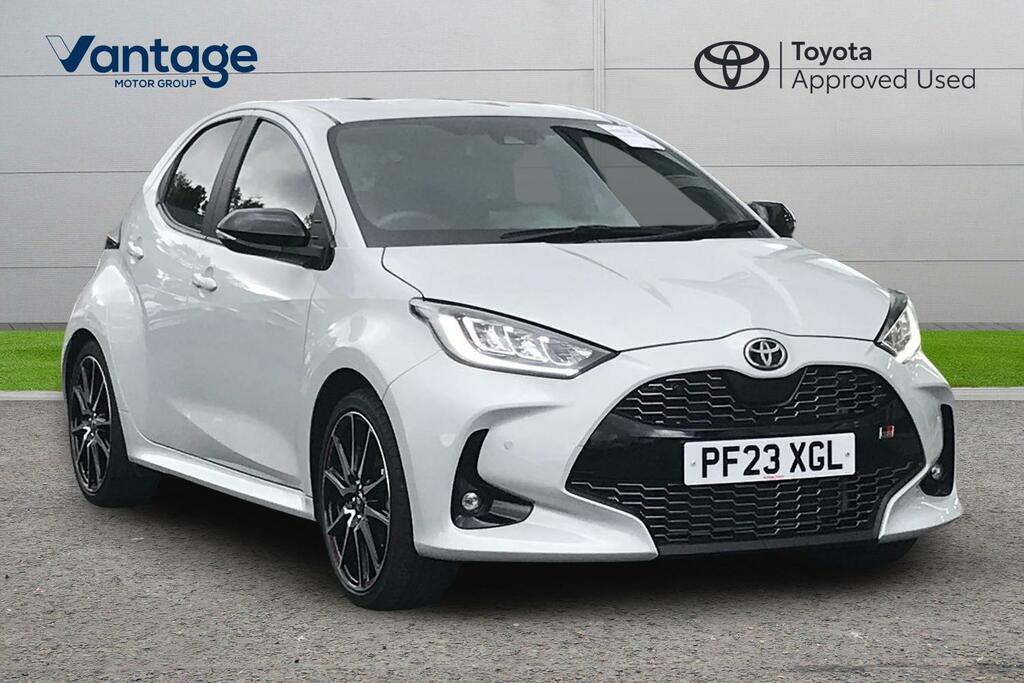 Toyota Yaris 1.5 Vvt-h Gr Sport E-cvt Euro 6 Ss Grey