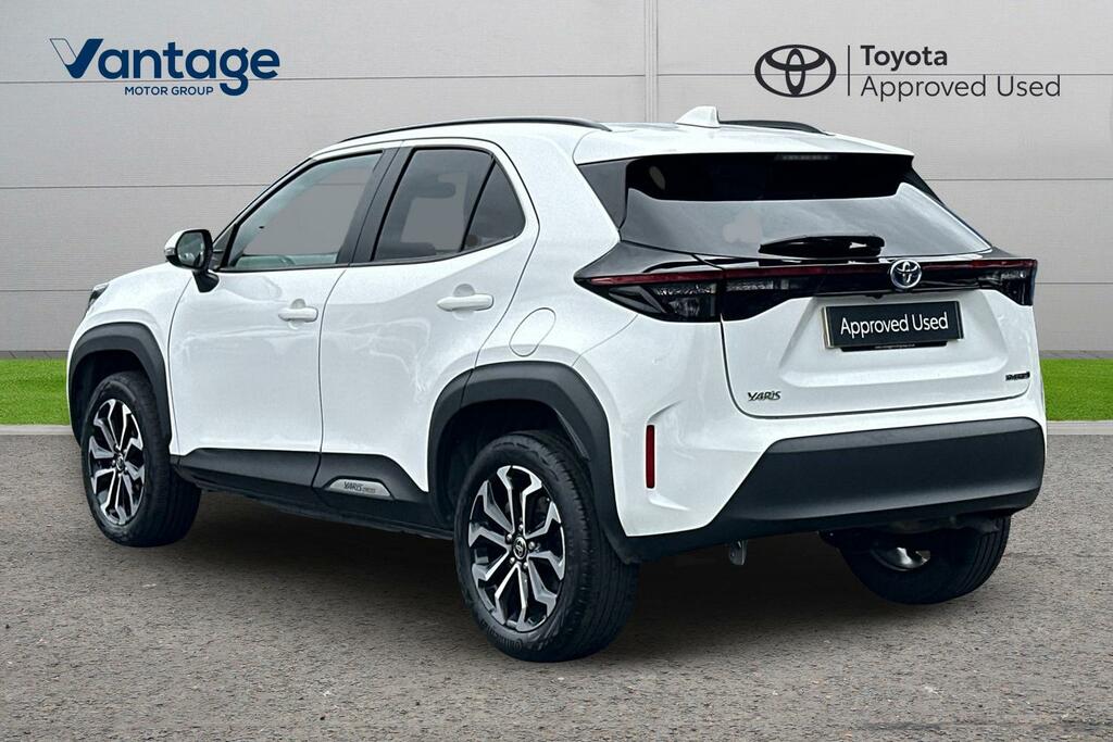 Toyota Yaris Cross 1.5 Vvt-h Design E-cvt Euro 6 Ss YH23LYP White #4