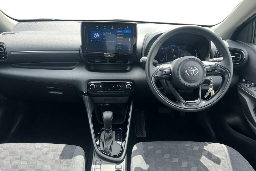 Toyota Yaris 1.5 Vvt-h Design E-cvt Euro 6 Ss ND25MFJ Green #6