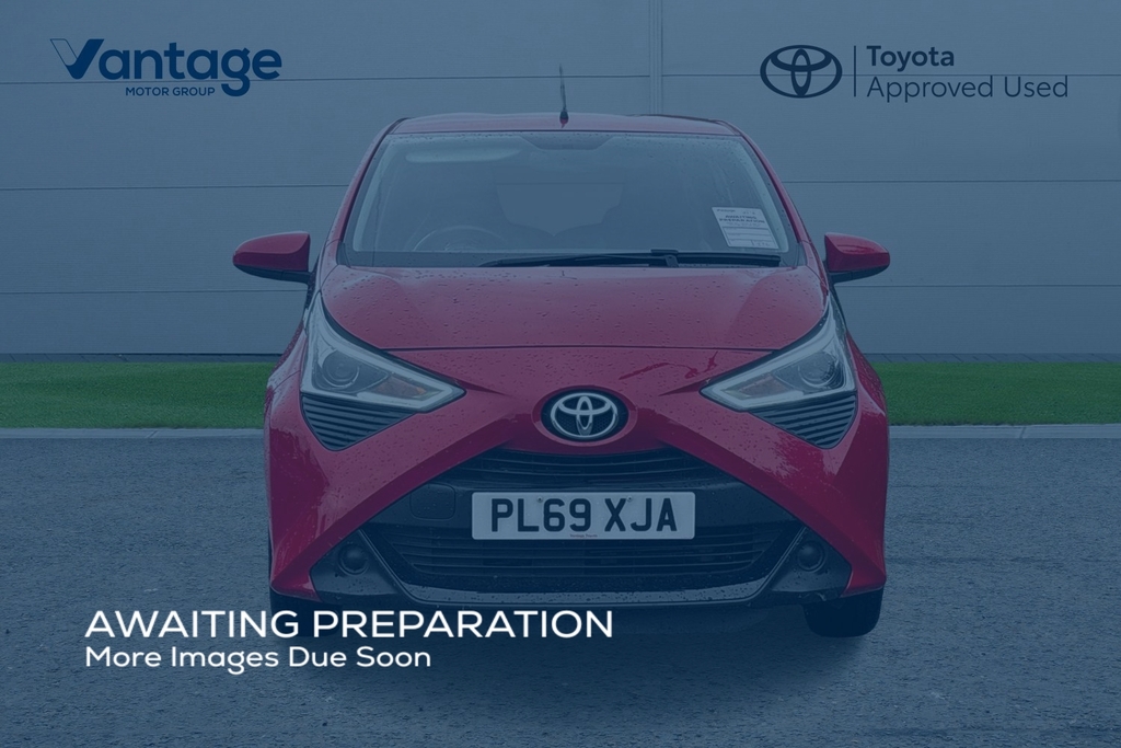Toyota Aygo 1.0 Vvt-i X-play Euro 6 Red