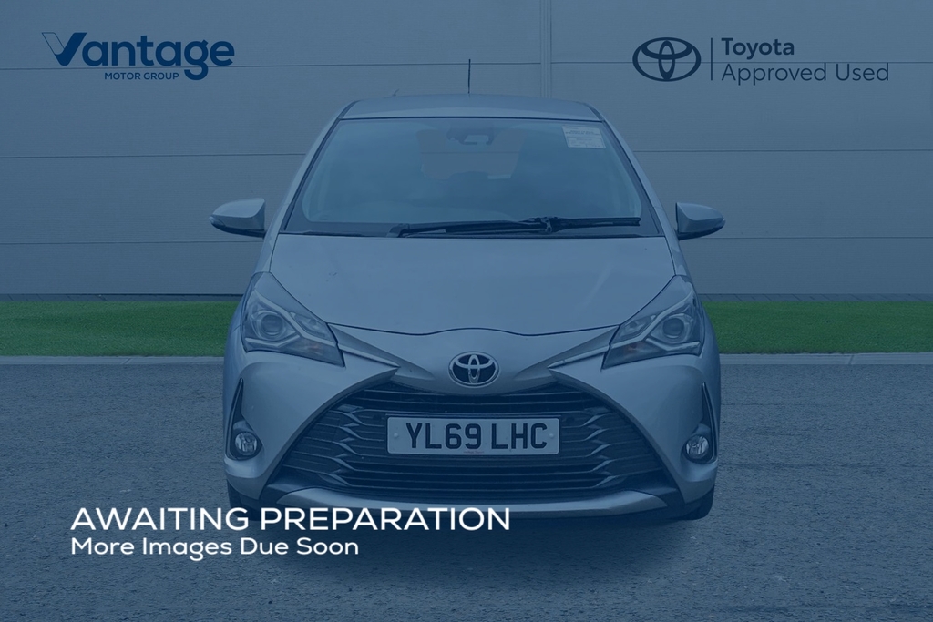 Toyota Yaris 1.5 Vvt-i Y20 Bi-tone Euro 6 Silver