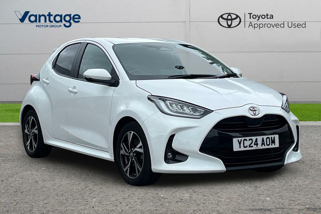 Toyota Yaris 1.5 Vvt-h Design Hatchback Hybrid E-cvt YC24AOM White