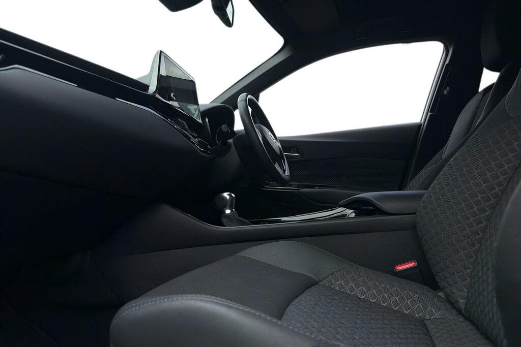 Toyota C-Hr 1.8 Vvt-h Design Cvt Euro 6 Ss PF72VGZ White #5