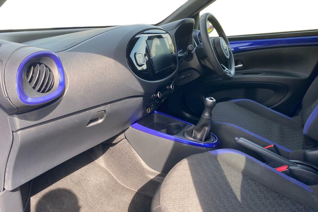 Toyota Aygo X 1.0 Vvt-i Edge Euro 6 Ss WJ25LKZ Blue #5