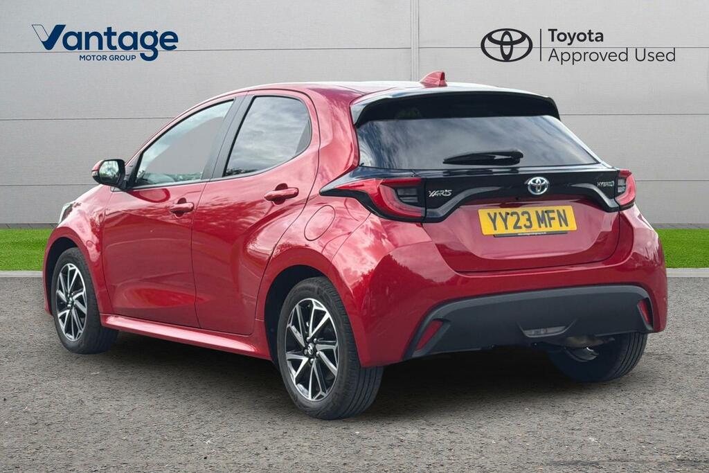 Toyota Yaris 1.5 Vvt-h Design E-cvt Euro 6 Ss YY23MFN Red #4