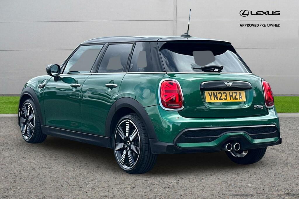 Mini Hatch 2.0 Cooper S Exclusive Steptronic Euro 6 Ss YN23HZA Green #2