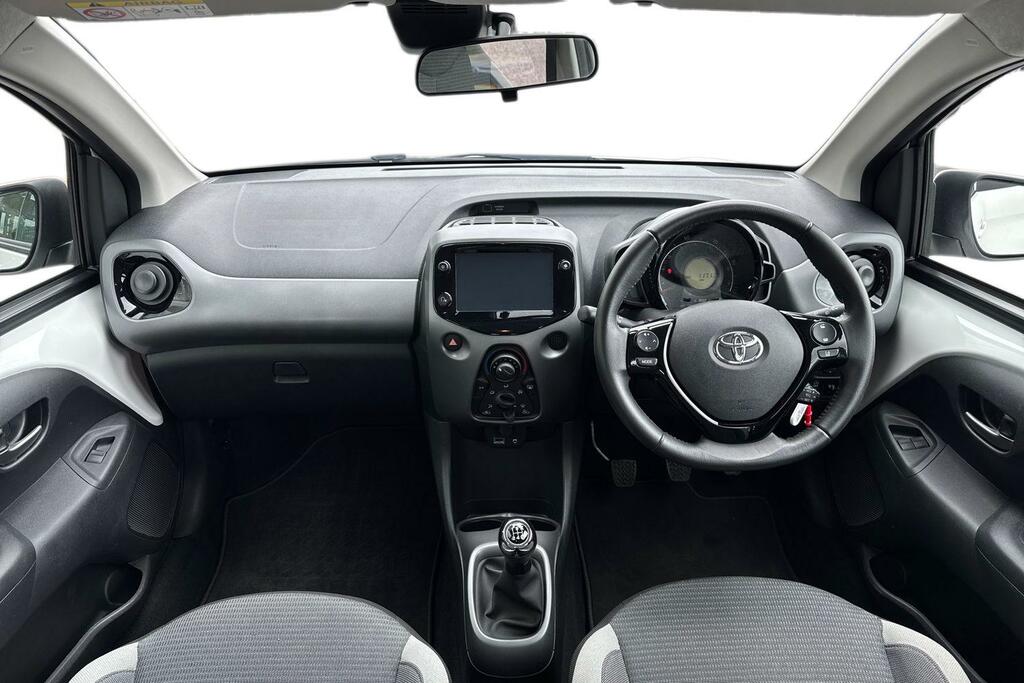 Toyota Aygo 1.0 Vvt-i X-play Euro 6 Ss PJ71DLY White #6