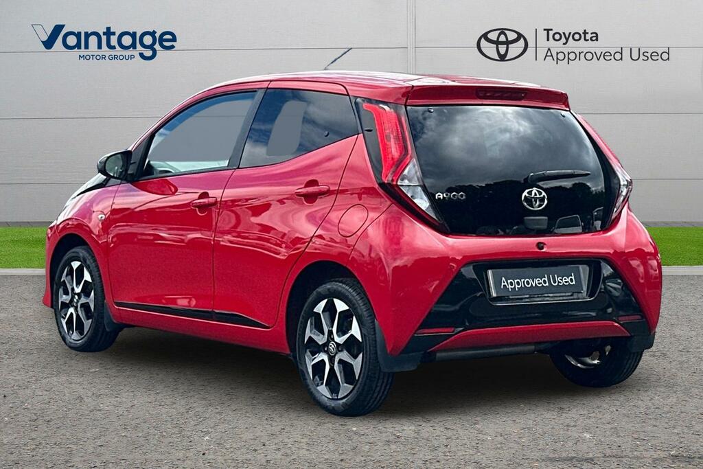 Toyota Aygo 1.0 Vvt-i X-trend Euro 6 YK69HES Red #4
