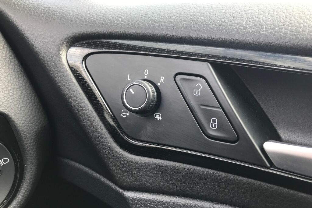 Volkswagen Golf Life Tsi Black #29