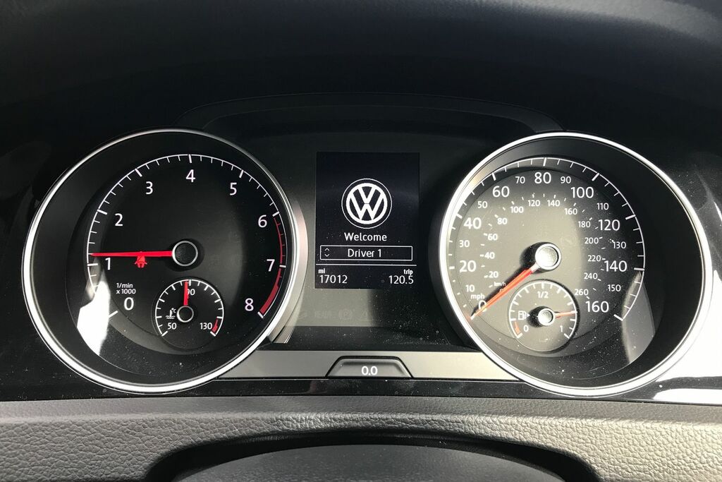 Volkswagen Golf Life Tsi Black #20
