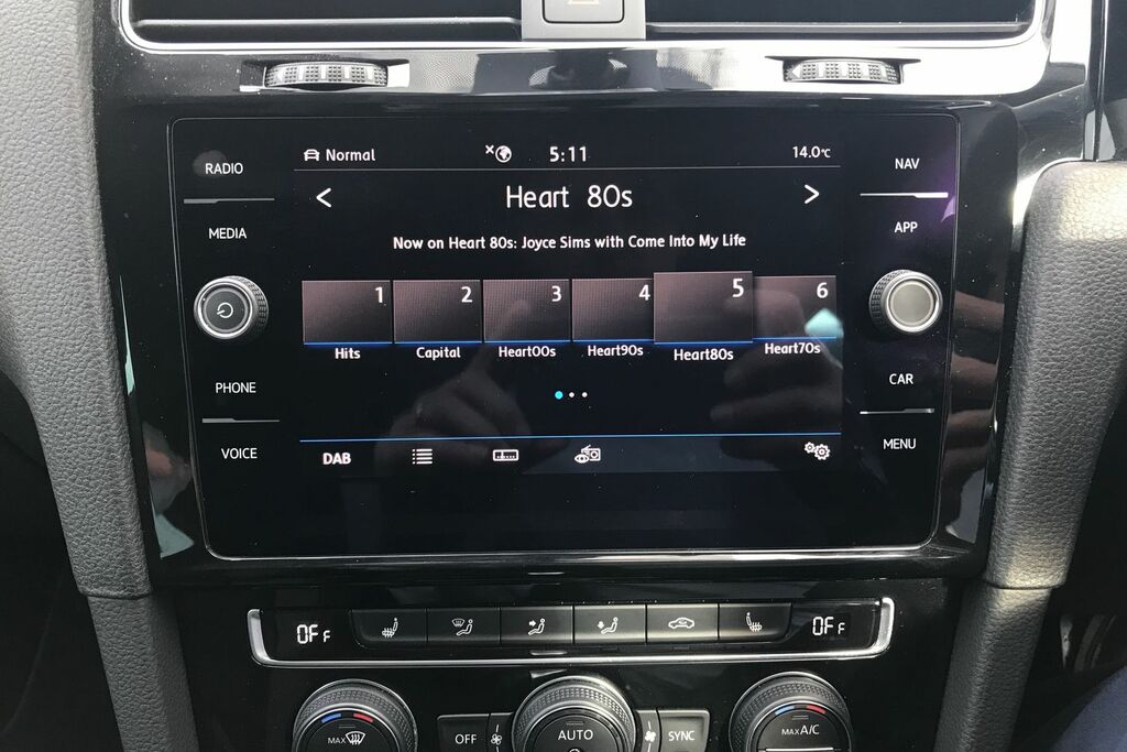 Volkswagen Golf Life Tsi Black #17