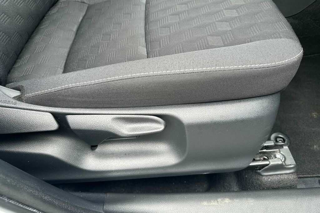 Toyota Yaris Icon Grey #17