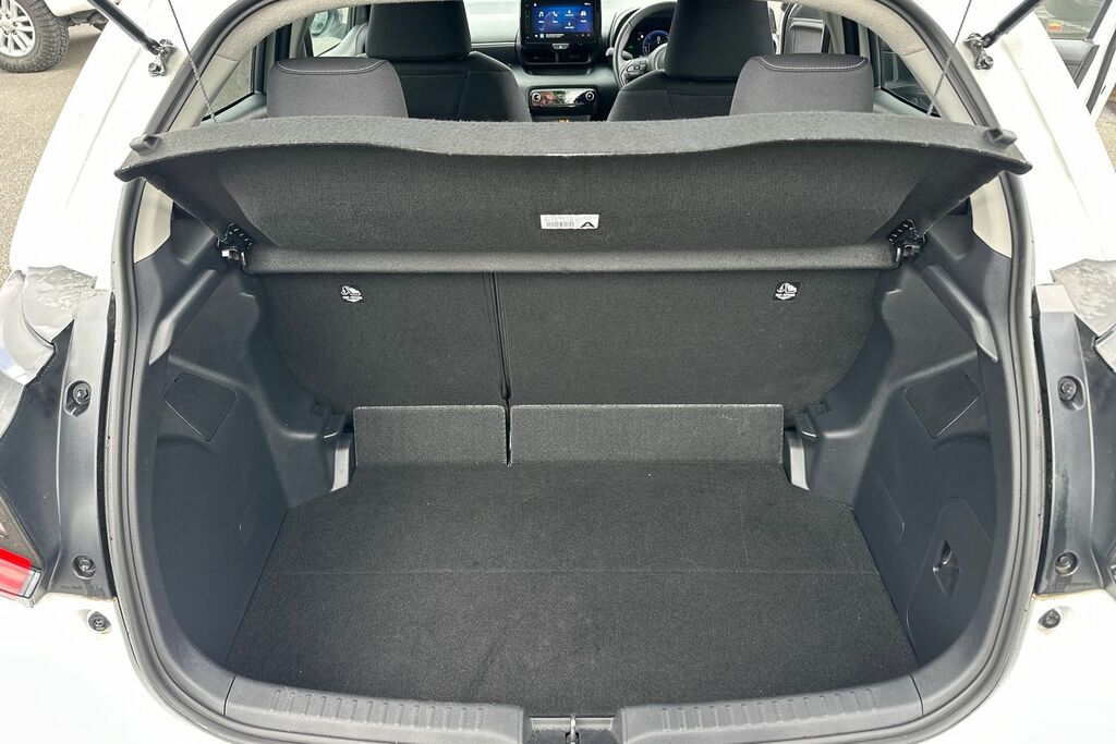 Toyota Yaris Icon Grey #13