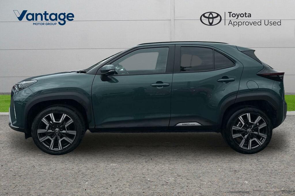 Toyota Yaris Cross 1.5 Hybrid 130 Design Cvt Safety Pack Green #24