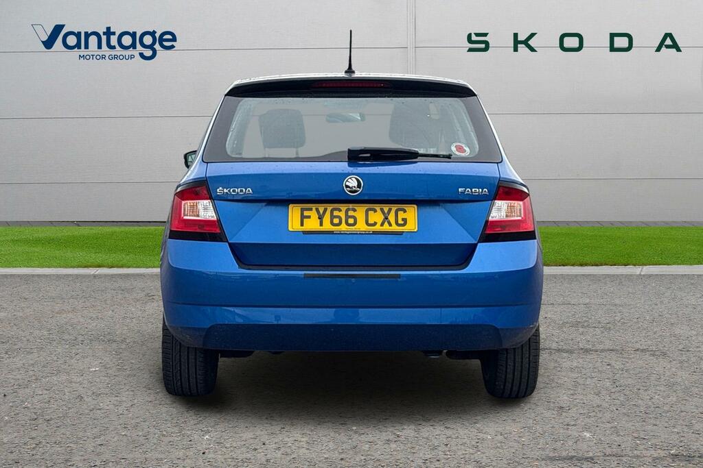 Skoda Fabia 1.2 Tsi Colour Edition Blue #4