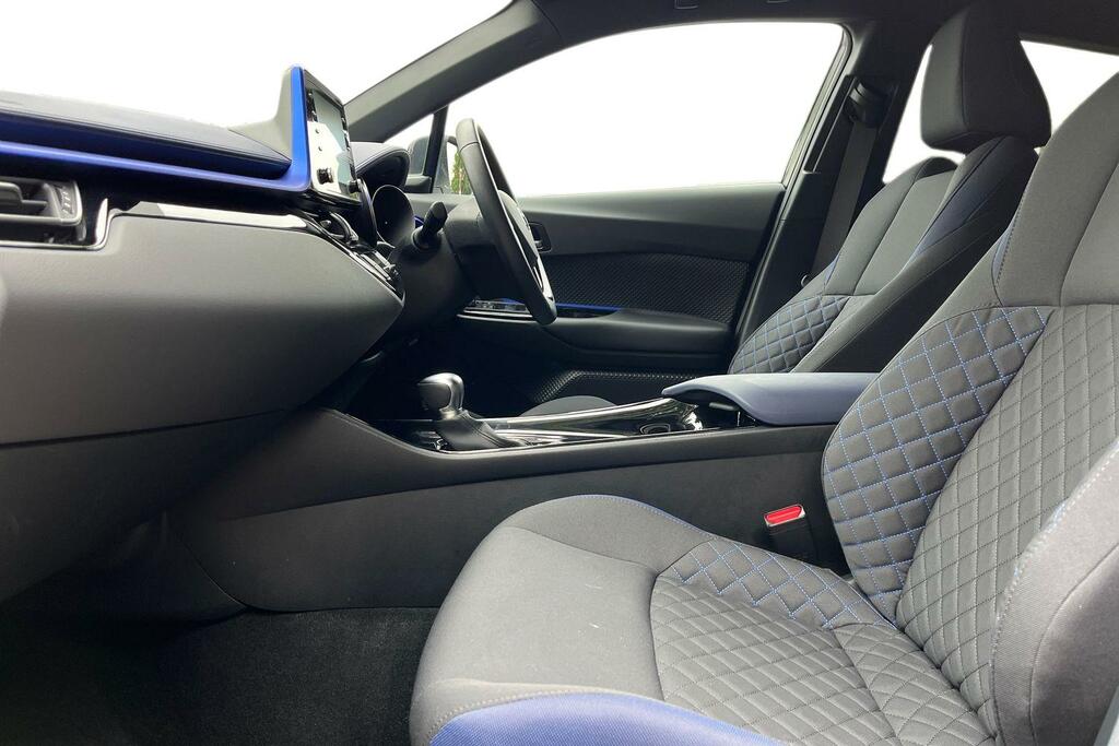 Toyota C-Hr 1.8 Vvt-h Gpf Dynamic Suv Hybrid Cvt Eu White #5