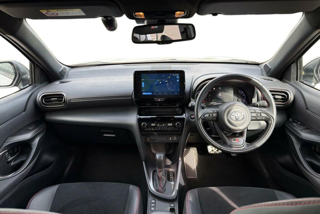Toyota Yaris Cross 1.5 Vvt-h Gr Sport E-cvt Euro 6 Ss YY73GGF White #6