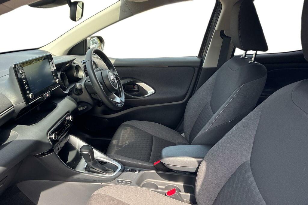 Toyota Yaris 1.5 Vvt-h Design E-cvt Euro 6 Ss YB23HKP Grey #5